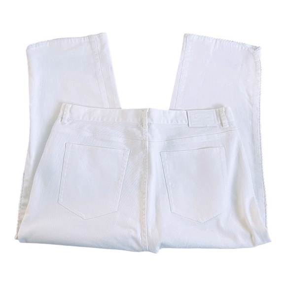 RALPH LAUREN Sevilla Cropped White Scalloped Hem Floral Embroidered Jean Size 12 - Picture 6 of 12